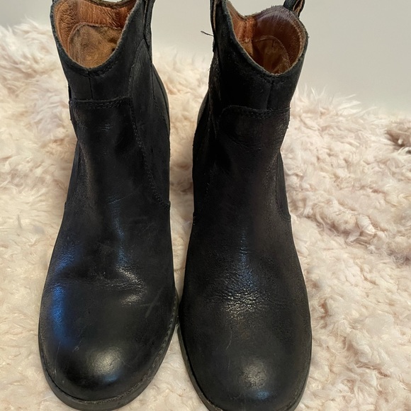 Clarks Women's Heath Harrier Ankle Boot - Picture 3 of 9